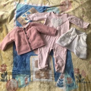 ‼️SOLD‼️💖onesie, sweater & mini vest💖